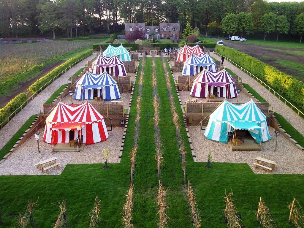 Leeds Castle Knights Glamping Hotel Room photo