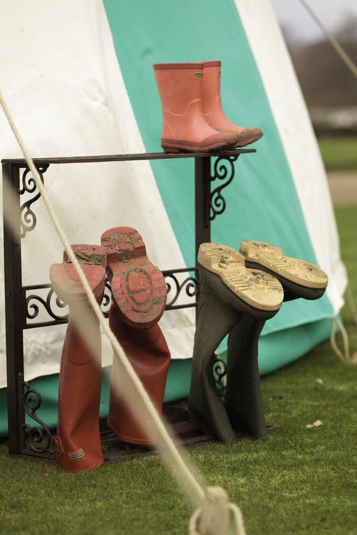 Leeds Castle Knights Glamping Hotel Exterior photo
