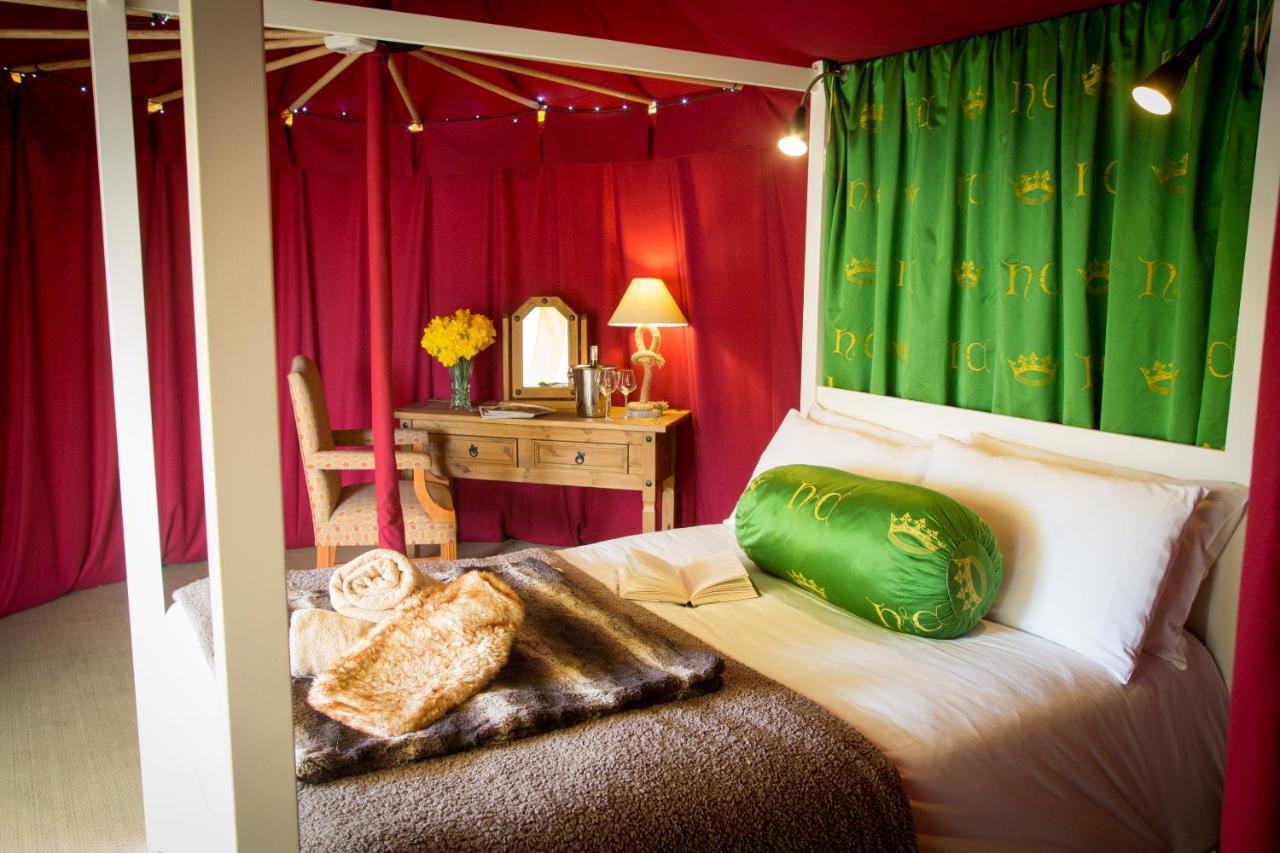 Leeds Castle Knights Glamping Hotel Exterior photo